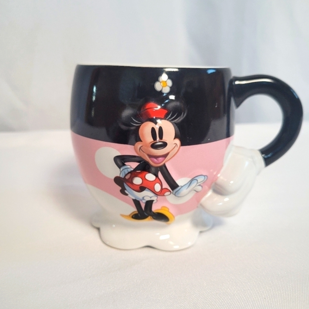 Disney Parks Minnie Mouse 3D Coffee Mug Ruffled Base Gloved Handle